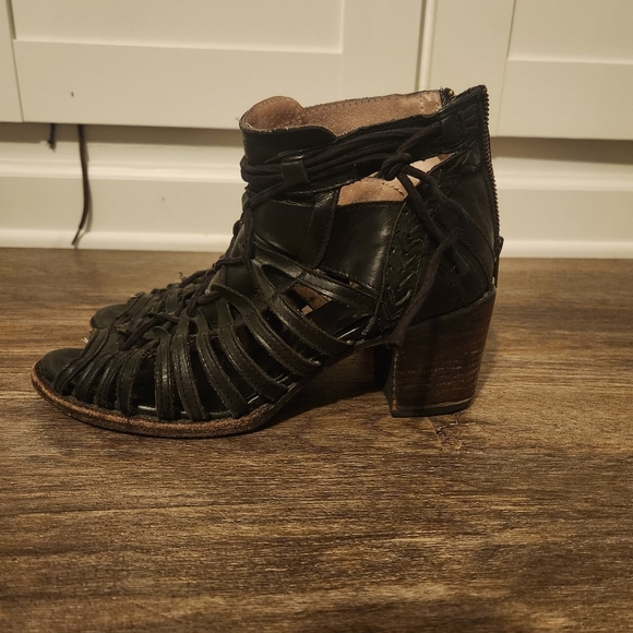 Freebird By Steven Wazee Black Heeled  Boots with Strappy Design Size 10 - Picture 3 of 9